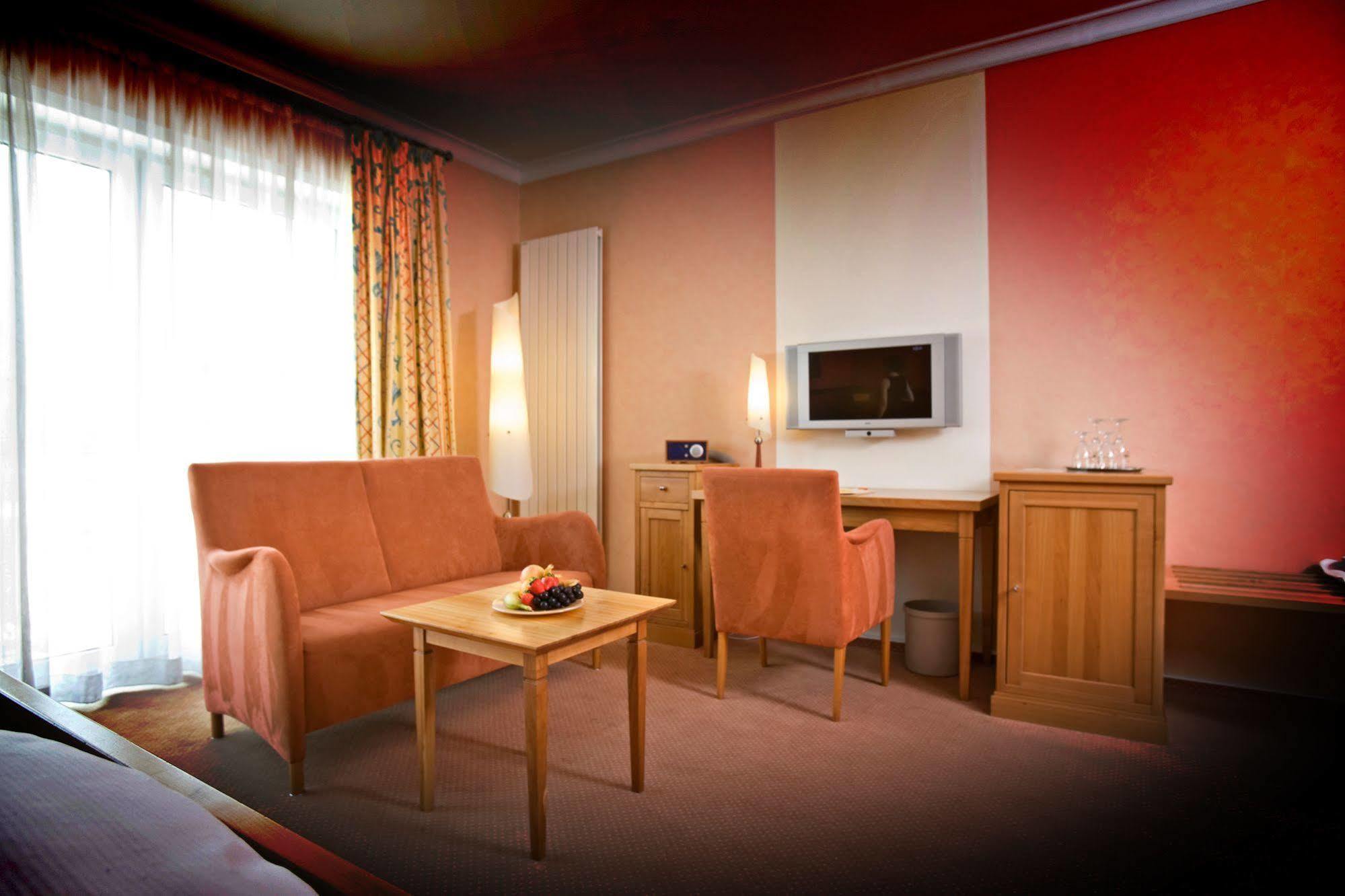 Hotel Sonne Rheda-Wiedenbrück Exteriör bild